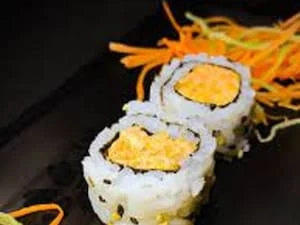 10 unid uramaki pate + 15 unidades de hot holl filadelfia