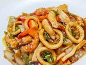 Yakissoba frutos do mar